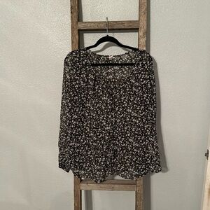 Black and White Floral long sleeve Blouse